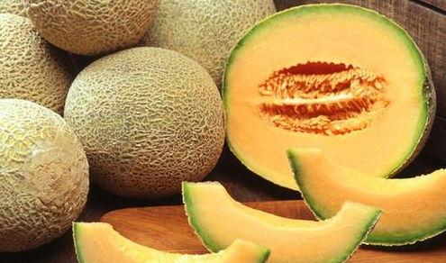 九个月宝宝吃哈密瓜视频,甜蜜瞬间萌翻网友