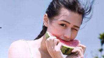 小白瓜怎样掰头吃视频,视频教学让你轻松上手