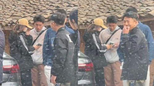 路上遇到吃瓜视频,吃瓜群众围观的热闹一幕