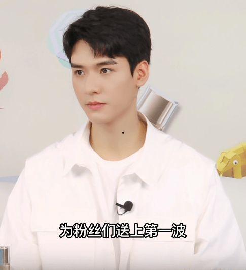 龚俊吻戏吃瓜图片大全视频,甜蜜瞬间大盘点